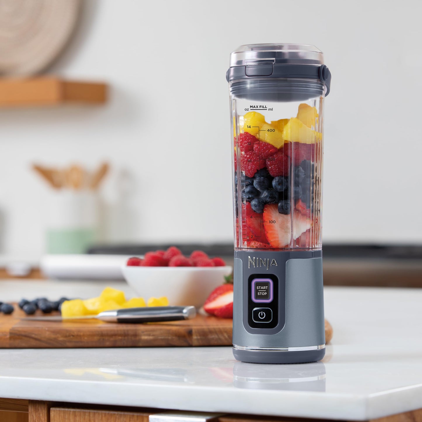 Ninja Blast 530ml Portable Smoothie Maker, Wireless, Leak-Proof Lid, Crushes Ice & Fruit